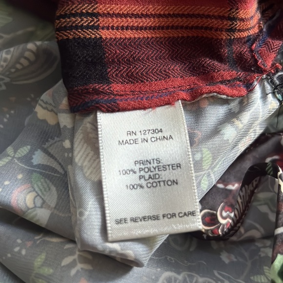 John Mark Floral Plaid Mixed Print Yarn Dye Long Sleeve Button Down Tunic. - Picture 8 of 12